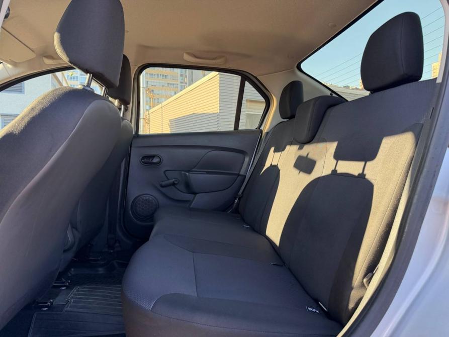 Renault Logan II Санкт-Петербург  - изображение 18