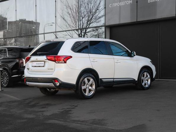 Mitsubishi Outlander III Рестайлинг 2 с пробегом 2016 года, цена 1 950 000 рублей, 65049 км, внедорожник, Автокод Объявления