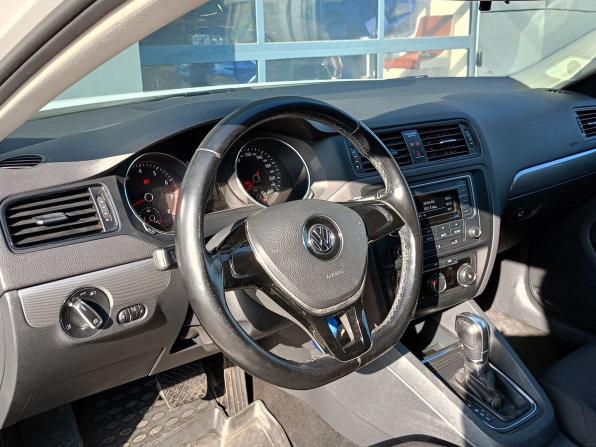 Volkswagen Jetta VI Рестайлинг с пробегом 2016 года, цена 1 277 500 рублей, 136904 км, седан, Автокод Объявления