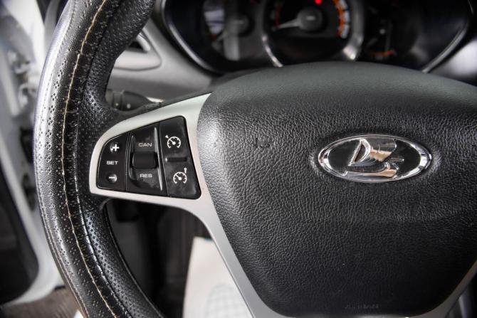Lada (ВАЗ) Vesta I с пробегом 2022 года, цена 1 349 000 рублей, 283145 км, седан, Автокод Объявления