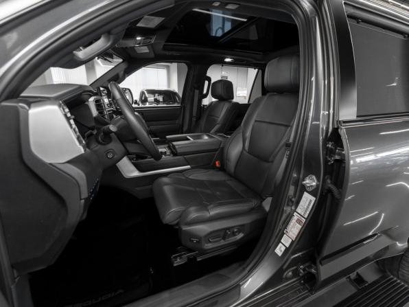 Toyota Sequoia III с пробегом 2024 года, цена 12 000 000 рублей, 34425 км, внедорожник, Автокод Объявления