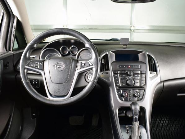 Opel Astra J Рестайлинг с пробегом 2013 года, цена 745 997 рублей, 158461 км, седан, Автокод Объявления