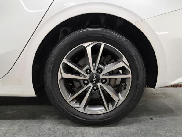 Kia K3 II Рестайлинг с пробегом 2021 года, цена 1 899 000 рублей, 111400 км, седан, Автокод Объявления