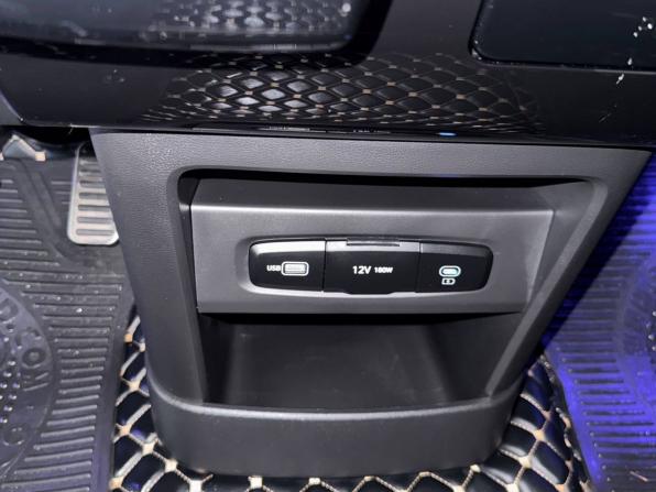 Hyundai Staria I с пробегом 2024 года, цена 8 490 000 рублей, 6430 км, минивэн, Автокод Объявления