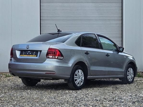 Volkswagen Polo V Рестайлинг с пробегом 2018 года, цена 999 000 рублей, 107200 км, седан, Автокод Объявления