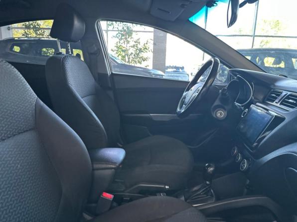 Kia Rio III Рестайлинг с пробегом 2015 года, цена 1 039 000 рублей, 170000 км, седан, Автокод Объявления