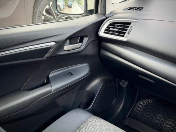 Honda Fit II с пробегом 2014 года, цена 1 050 000 рублей, 98000 км, хэтчбек, Автокод Объявления
