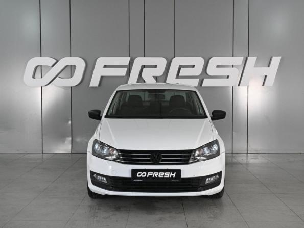 Volkswagen Polo V Рестайлинг с пробегом 2018 года, цена 1 390 000 рублей, 111278 км, седан, Автокод Объявления