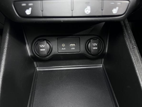Hyundai Solaris II с пробегом 2017 года, цена 1 159 000 рублей, 177117 км, седан, Автокод Объявления