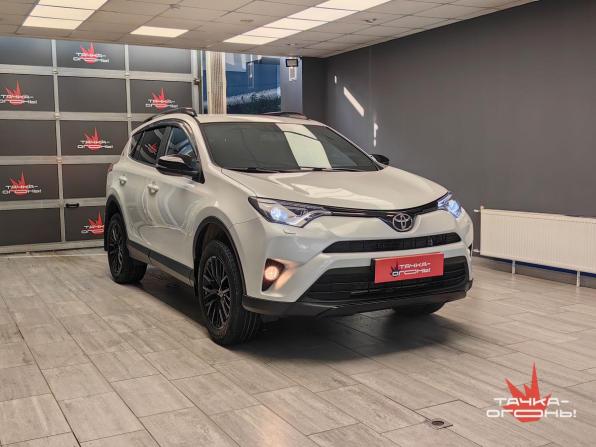 Toyota RAV4 IV (XA40) Рестайлинг с пробегом 2018 года, цена 2 458 000 рублей, 169000 км, внедорожник, Автокод Объявления