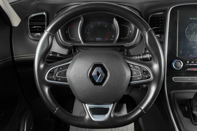 Renault Scenic III с пробегом 2018 года, цена 1 859 000 рублей, 180000 км, компактвэн, Автокод Объявления