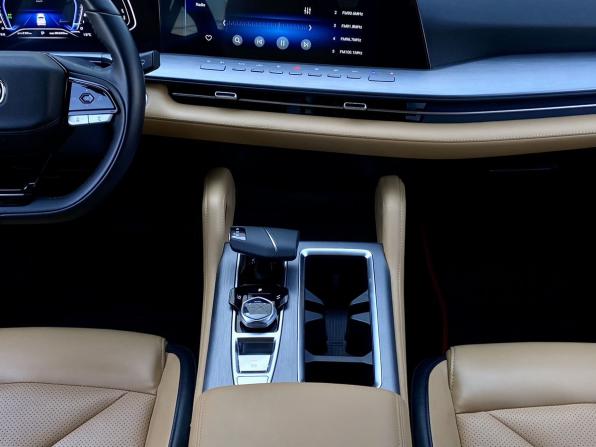 Changan Hunter Plus с пробегом 2023 года, цена 2 419 000 рублей, 85200 км, offers.body_type.unknown, Автокод Объявления