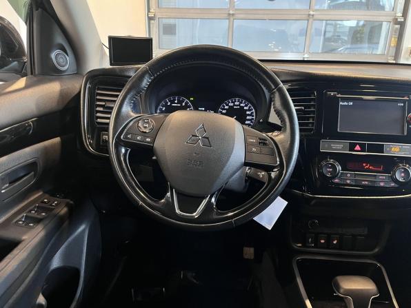 Mitsubishi Outlander III Рестайлинг 3 с пробегом 2019 года, цена 2 000 000 рублей, 133371 км, внедорожник, Автокод Объявления