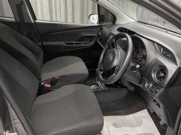 Toyota Vitz III (XP130) Рестайлинг 2 с пробегом 2019 года, цена 999 000 рублей, 98000 км, хэтчбек, Автокод Объявления