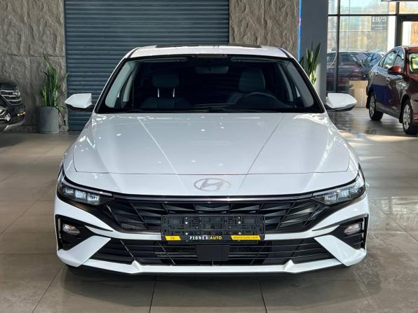 Hyundai Elantra VII (CN7) Рестайлинг с пробегом 2023 года, цена 2 050 000 рублей, 30000 км, седан, Автокод Объявления