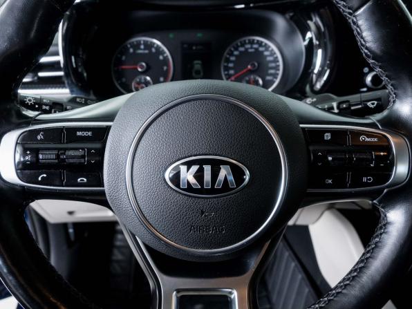 Kia K5 III с пробегом 2021 года, цена 2 388 000 рублей, 146500 км, седан, Автокод Объявления