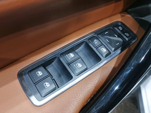 Lada (ВАЗ) Vesta I Рестайлинг (NG) с пробегом 2025 года, цена 2 100 076 рублей, 13295 км, универсал, Автокод Объявления