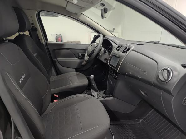 Renault Sandero II с пробегом 2018 года, цена 1 060 000 рублей, 106329 км, хэтчбек, Автокод Объявления