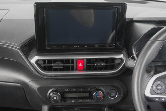 Toyota Raize I с пробегом 2021 года, цена 1 789 000 рублей, 52300 км, внедорожник, Автокод Объявления