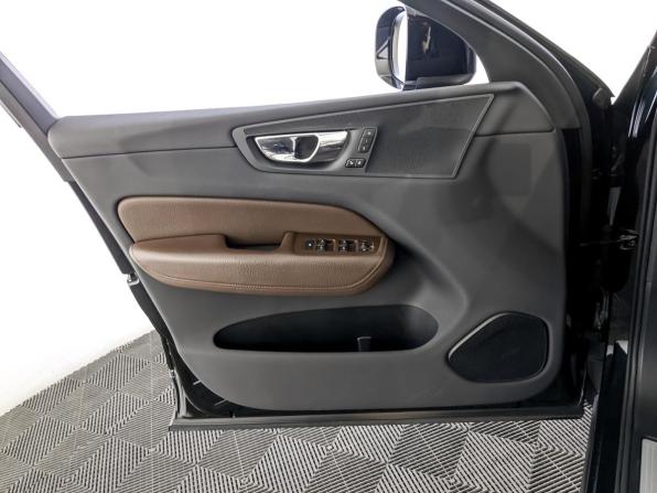 Volvo XC60 II с пробегом 2020 года, цена 4 300 000 рублей, 46592 км, внедорожник, Автокод Объявления