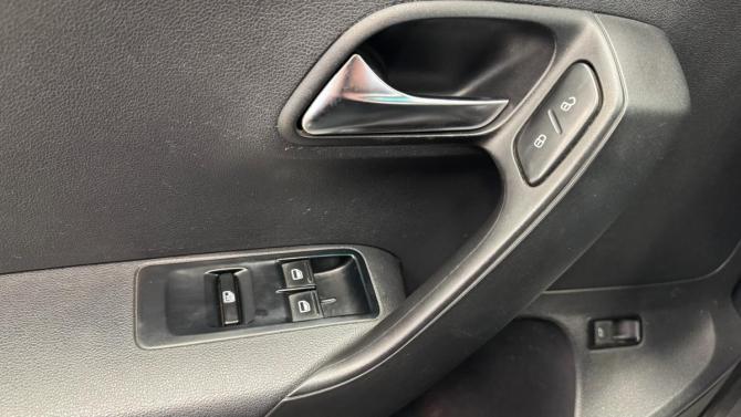 Volkswagen Polo V с пробегом 2012 года, цена 499 000 рублей, 163311 км, седан, Автокод Объявления