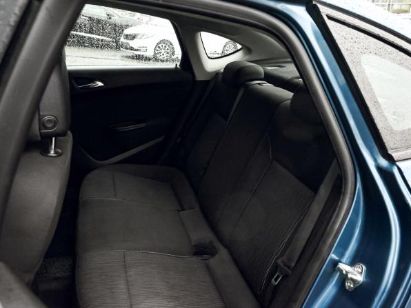 Opel Astra J Рестайлинг с пробегом 2013 года, цена 749 000 рублей, 154204 км, седан, Автокод Объявления
