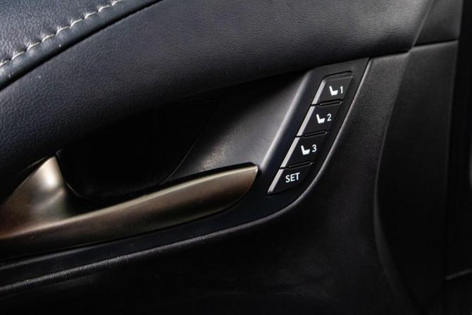 Lexus LX III Рестайлинг 2 с пробегом 2018 года, цена 9 409 000 рублей, 82288 км, внедорожник, Автокод Объявления