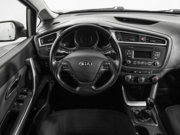 Kia Ceed II с пробегом 2015 года, цена 649 000 рублей, 264857 км, хэтчбек, Автокод Объявления