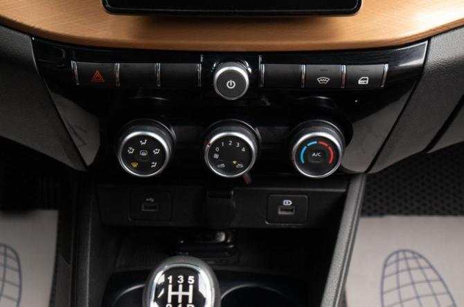 Lada (ВАЗ) Vesta I Рестайлинг (NG) с пробегом 2023 года, цена 1 399 000 рублей, 22000 км, седан, Автокод Объявления