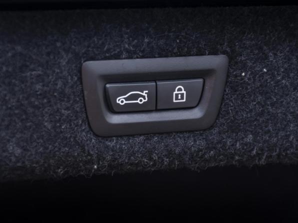 BMW 5 серии VII (G30/G31/G38) с пробегом 2017 года, цена 3 558 000 рублей, 182204 км, седан, Автокод Объявления