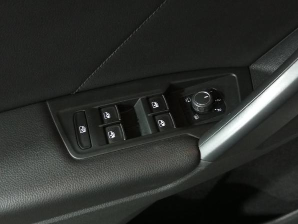 Volkswagen Tiguan II Рестайлинг с пробегом 2021 года, цена 2 800 000 рублей, 151222 км, внедорожник, Автокод Объявления