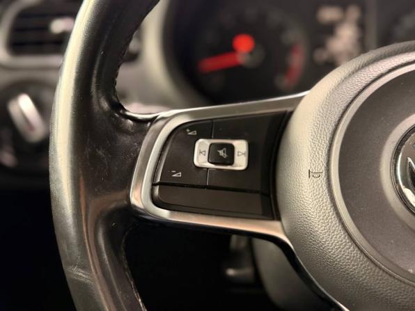 Volkswagen Polo V Рестайлинг с пробегом 2018 года, цена 1 560 000 рублей, 95214 км, седан, Автокод Объявления