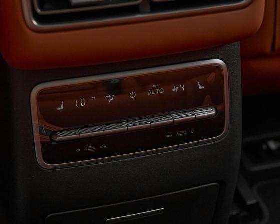 Li Auto (Lixiang) L7 I Рестайлинг с пробегом 2025 года, цена 7 399 000 рублей, 9 км, внедорожник, Автокод Объявления