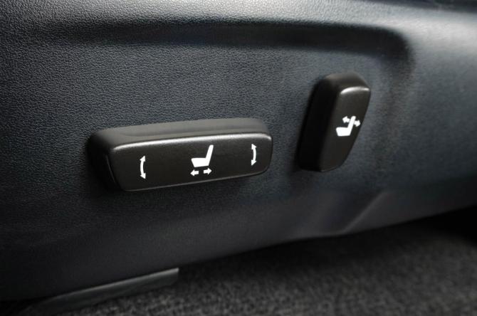 Toyota Hilux VIII с пробегом 2016 года, цена 3 079 000 рублей, 206426 км, offers.body_type.unknown, Автокод Объявления