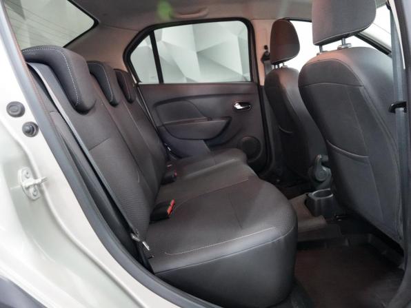 Renault Logan II Рестайлинг с пробегом 2021 года, цена 1 310 000 рублей, 63000 км, седан, Автокод Объявления