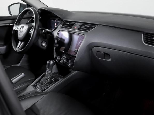 Skoda Octavia III (A7) Рестайлинг с пробегом 2019 года, цена 1 890 000 рублей, 171216 км, универсал, Автокод Объявления