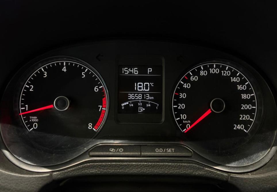 Volkswagen Polo V Рестайлинг Санкт-Петербург  - изображение 21
