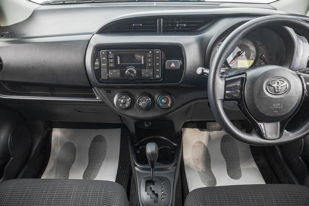 Toyota Vitz III (XP130) Рестайлинг 2 Барнаул  - изображение 17