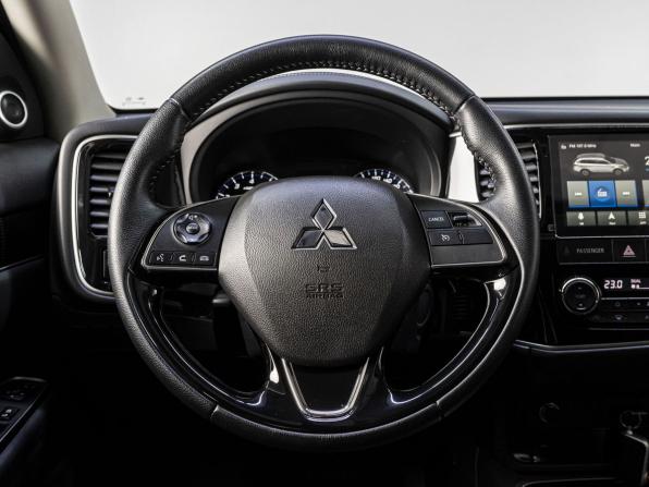 Mitsubishi Outlander III Рестайлинг 3 с пробегом 2022 года, цена 3 217 000 рублей, 14425 км, внедорожник, Автокод Объявления