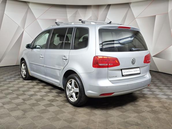 Volkswagen Touran I Рестайлинг 2 с пробегом 2011 года, цена 865 000 рублей, 372766 км, компактвэн, Автокод Объявления