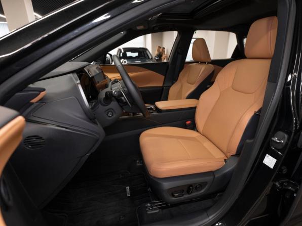 Lexus RX V с пробегом 2026 года, цена 8 350 000 рублей, 220 км, внедорожник, Автокод Объявления