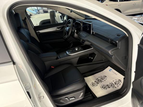 Haval Jolion I Рестайлинг с пробегом 2025 года, цена 2 048 300 рублей, 4915 км, внедорожник, Автокод Объявления