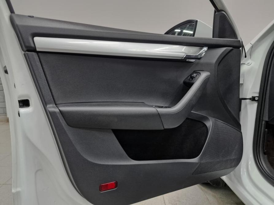 Skoda Octavia III (A7) Рестайлинг Москва  - изображение 18