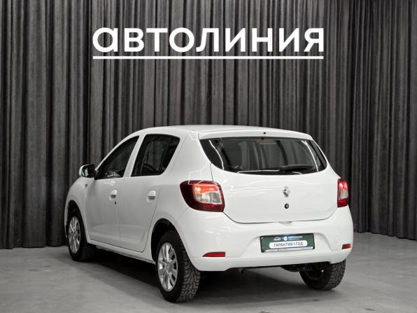 Renault Sandero II Рестайлинг с пробегом 2020 года, цена 579 000 рублей, 120000 км, хэтчбек, Автокод Объявления