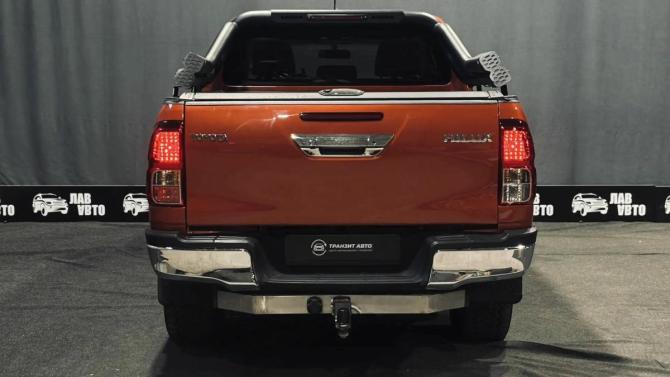 Toyota Hilux VIII с пробегом 2018 года, цена 3 620 000 рублей, 189526 км, пикап, Автокод Объявления