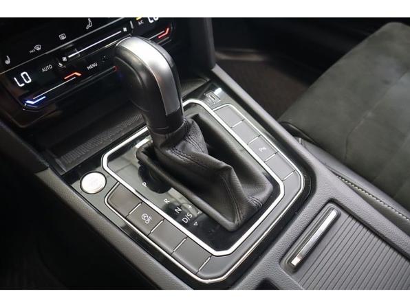 Volkswagen Passat B8 Рестайлинг с пробегом 2021 года, цена 2 756 200 рублей, 138361 км, седан, Автокод Объявления