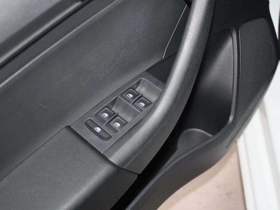 Volkswagen Polo VI Старый Оскол  - изображение 12