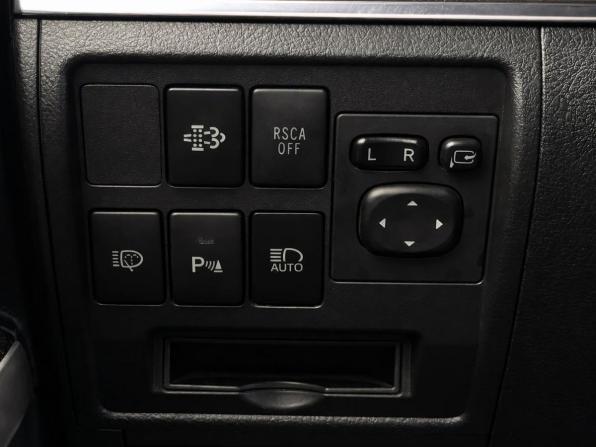 Toyota Land Cruiser 200 Series Рестайлинг 2 с пробегом 2017 года, цена 7 677 000 рублей, 74541 км, внедорожник, Автокод Объявления