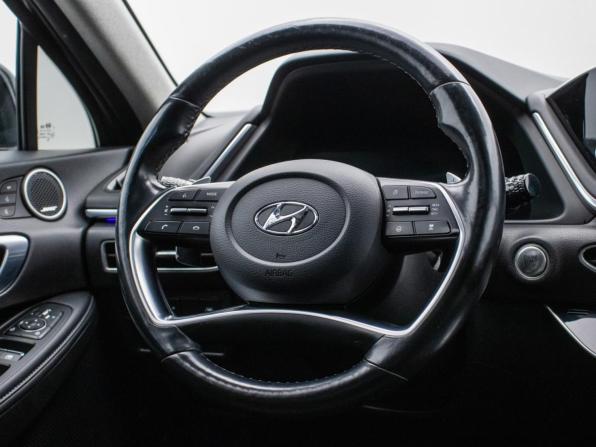 Hyundai Sonata VIII (DN8) с пробегом 2019 года, цена 2 640 000 рублей, 108970 км, седан, Автокод Объявления