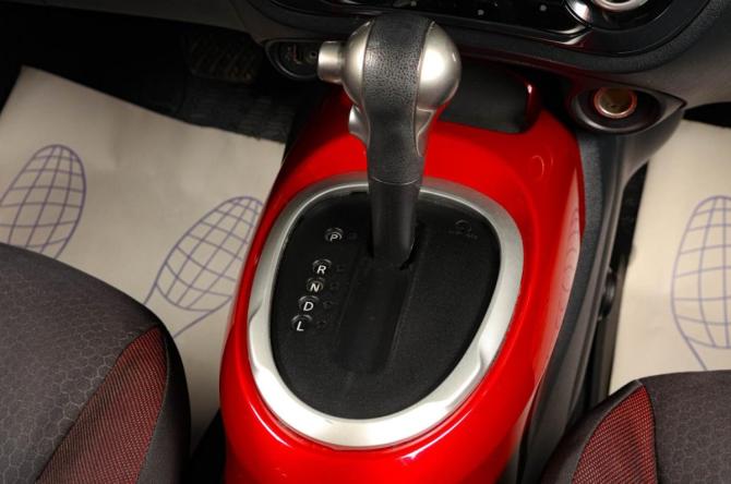 Nissan Juke I с пробегом 2013 года, цена 1 059 000 рублей, 168000 км, внедорожник, Автокод Объявления